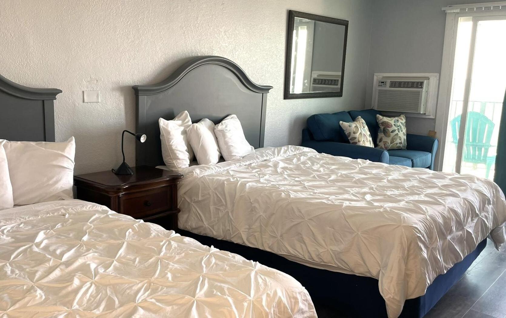 Blue Palmetto Vacation Rentals 미를 비치 객실 사진