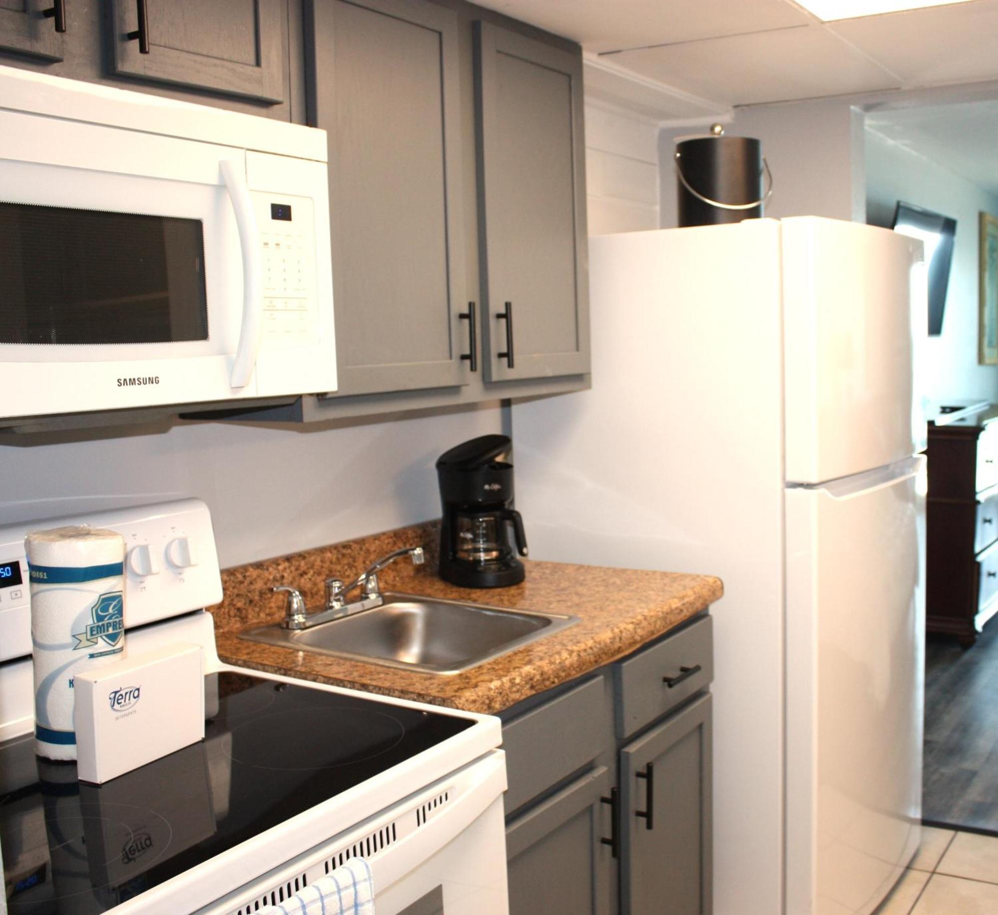 Blue Palmetto Vacation Rentals 미를 비치 객실 사진