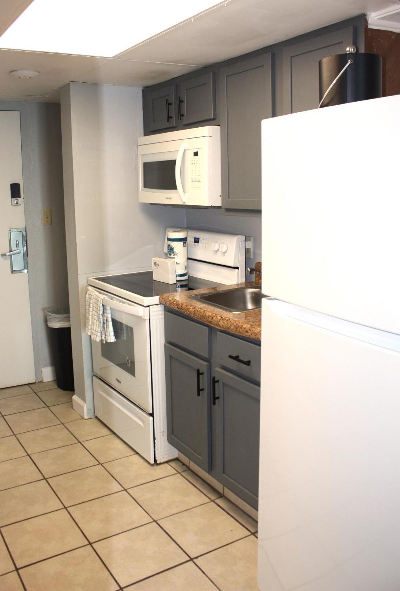 Blue Palmetto Vacation Rentals 미를 비치 객실 사진